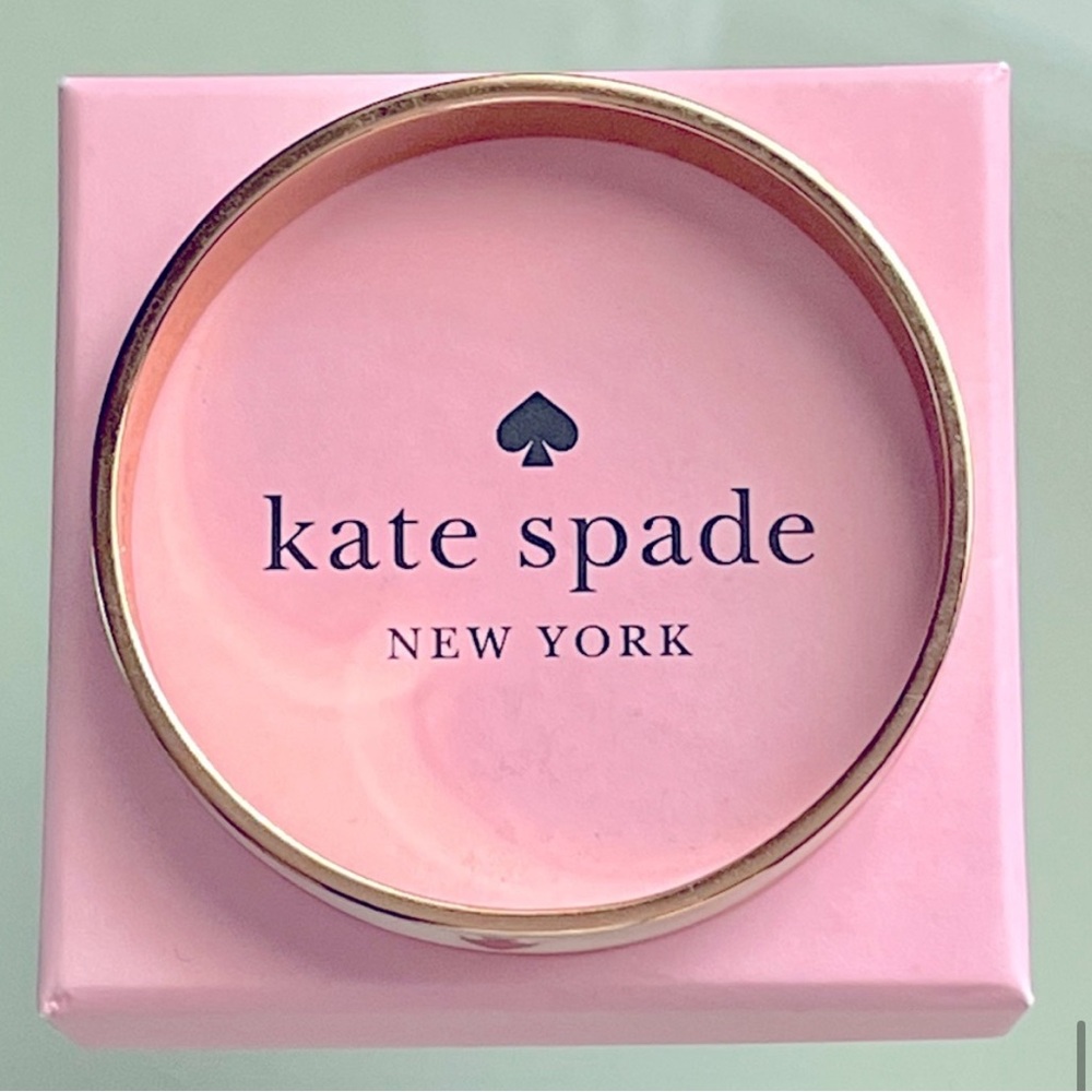 NWT Kate Spade ♠️ Cream & Gold
Colored Brand New Bangle Bracelet - Picture 5 of 5